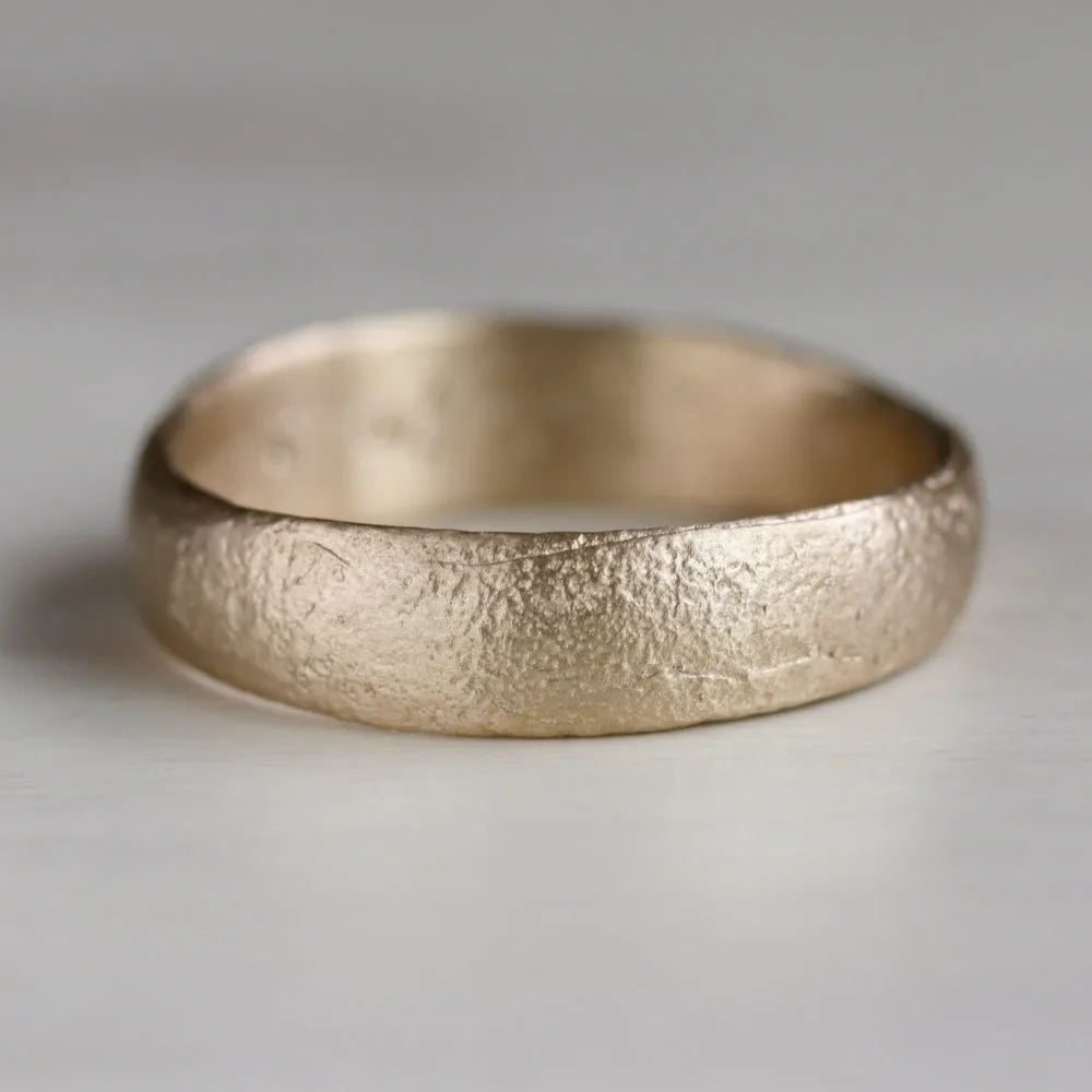 6mm Wide Ancient Textured Band •