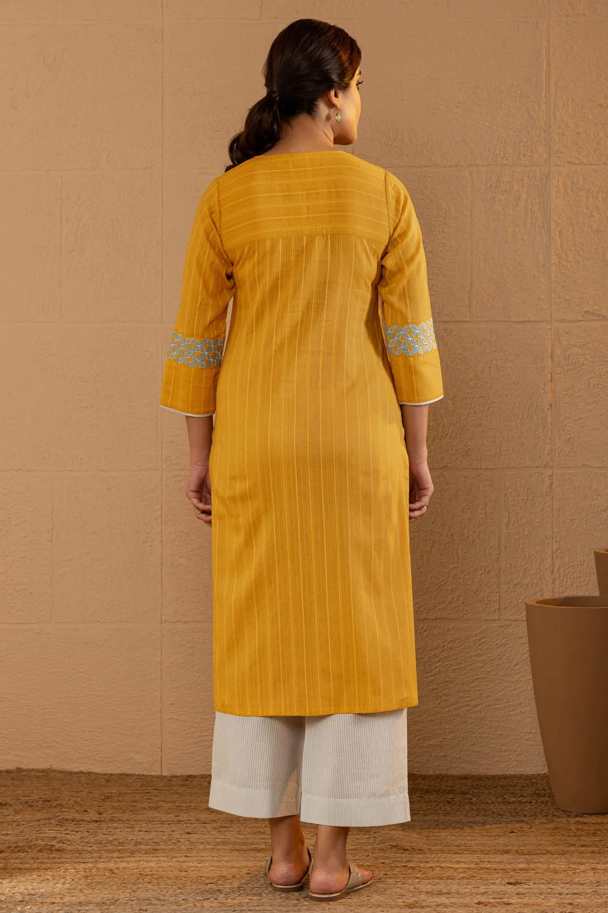 Geolu Kurta